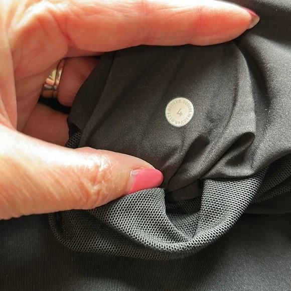 Lululemon Keep Moving Jogger Black High Rise Relaxed Fit Stretch Pockets Sz 4 - Picture 12 of 14